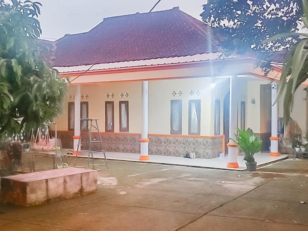 Homestay Bukit Pamoyanan 2 Redpartner Bukanagara Esterno foto